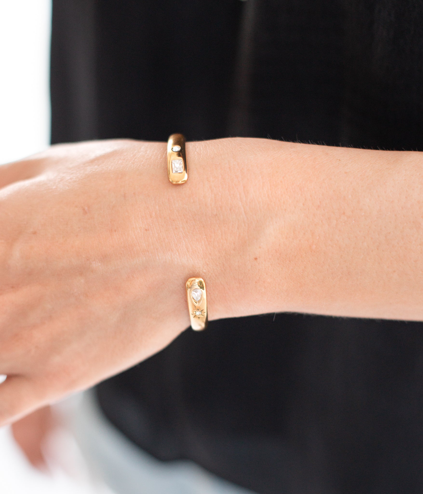 Jordan Open Bangle in 18K Gold