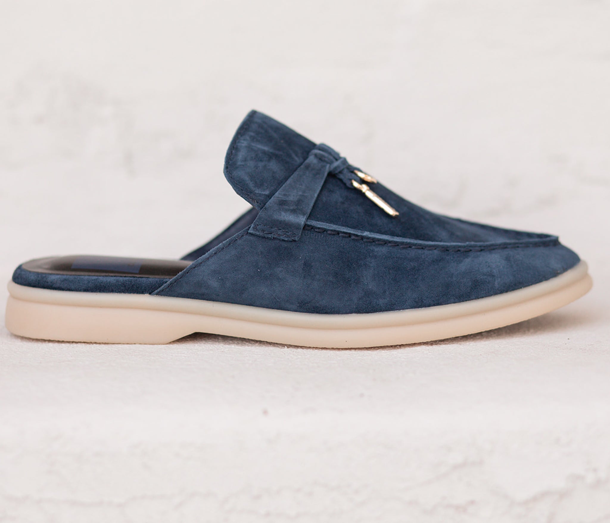 Dolce Vita Lasail Flats in Navy Blue Suede